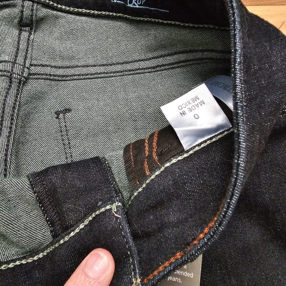 Eddie Bauer Women's Elysian Crop Jeans - Curvy Size 0 - Picture 10 of 10